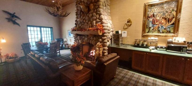 Saint Germain Whitetail Lodge מראה חיצוני תמונה