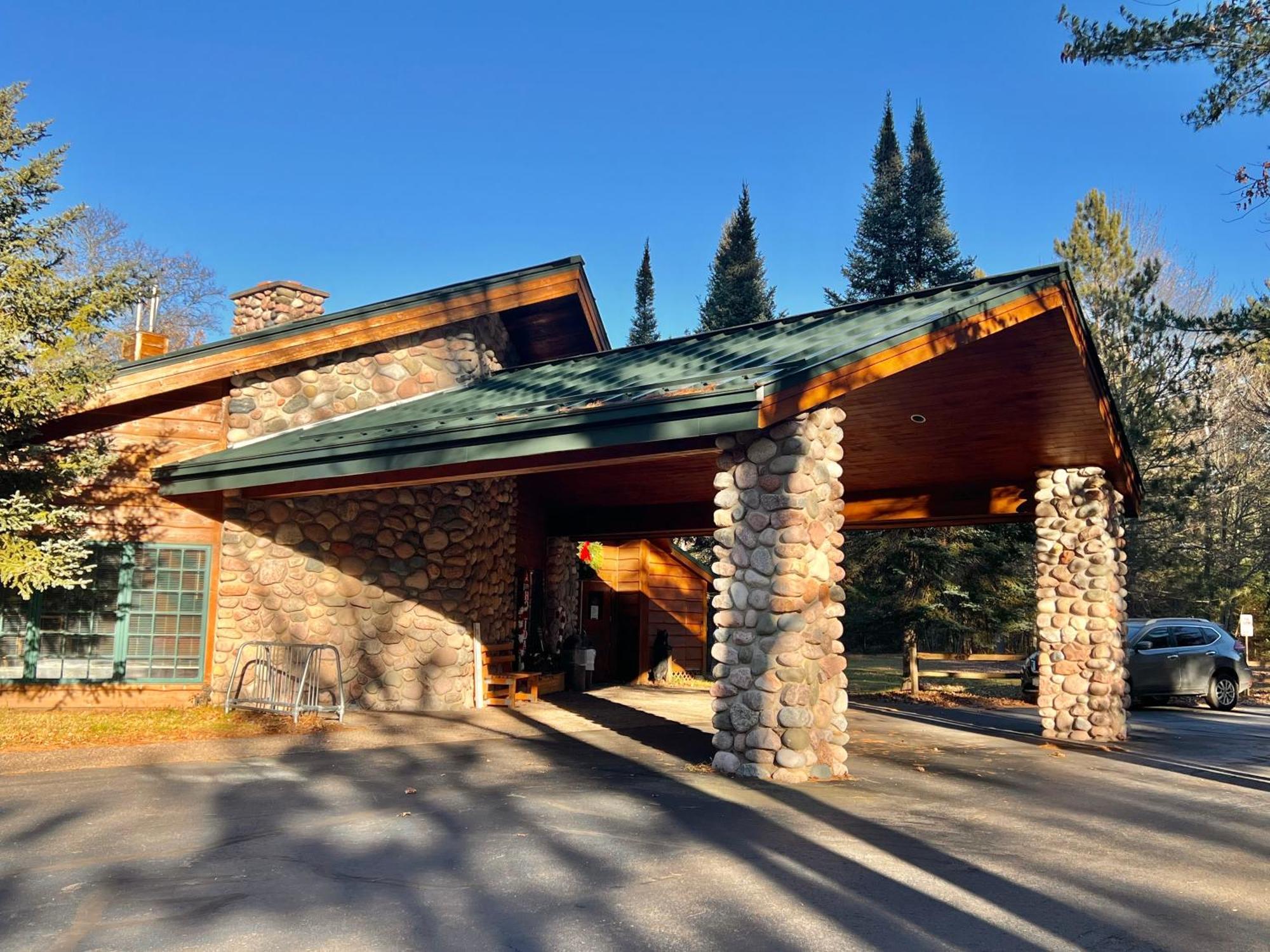 Saint Germain Whitetail Lodge מראה חיצוני תמונה